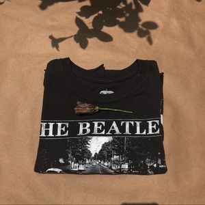 ✰ ✰ ˚ * THE BEATLES EDGE TEE * ˚ ✰ ✰ ( FOREVER21)